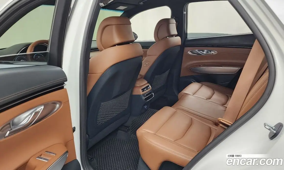 Genesis GV70 2021 2.5 автомат (гидро), фото 16 Genesis GV70 2021 2.5 автомат (гидро), фото 16