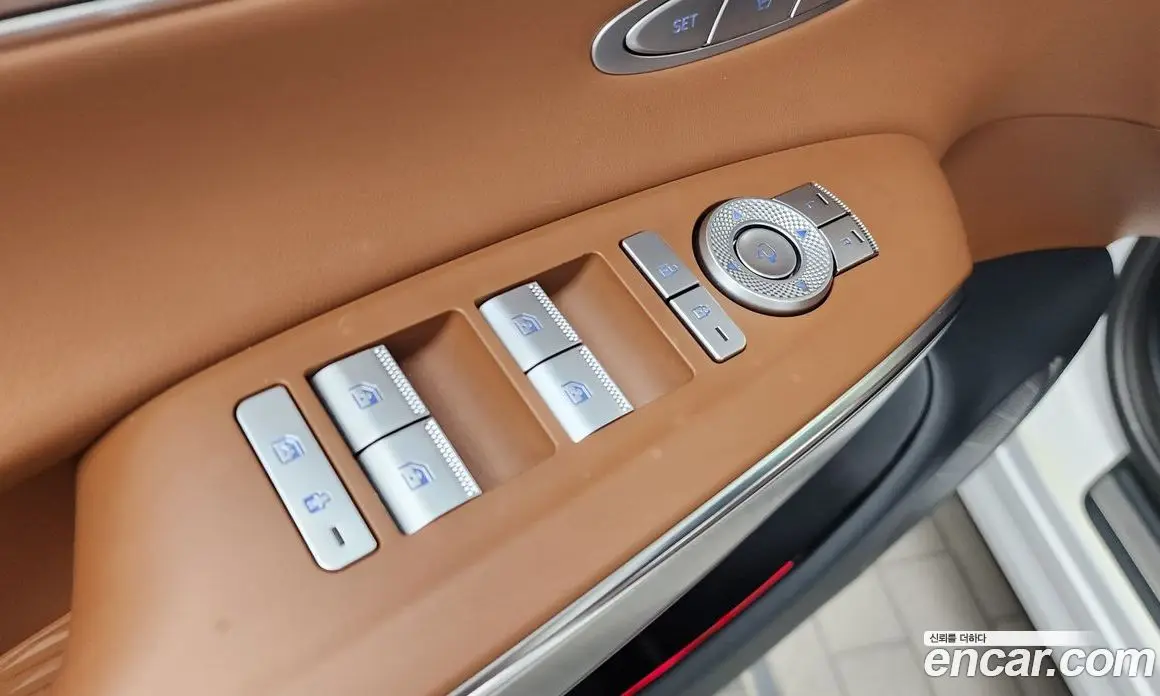 Genesis GV70 2021 2.5 автомат (гидро), фото 28 Genesis GV70 2021 2.5 автомат (гидро), фото 28