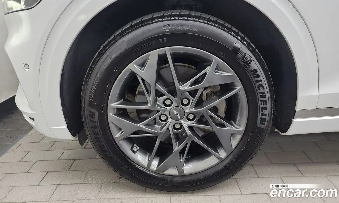 Genesis GV70 2021 2.5 автомат (гидро), фото 5 Genesis GV70 2021 2.5 автомат (гидро), фото 5