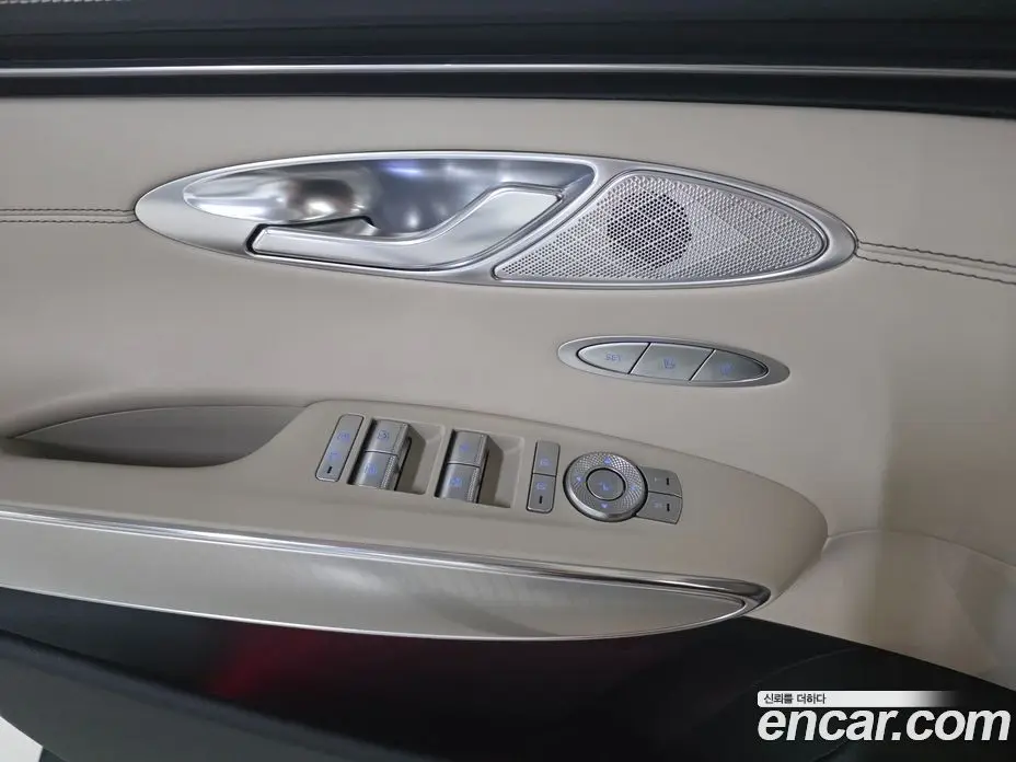 Genesis GV70 2023 2.5 автомат (гидро), фото 13