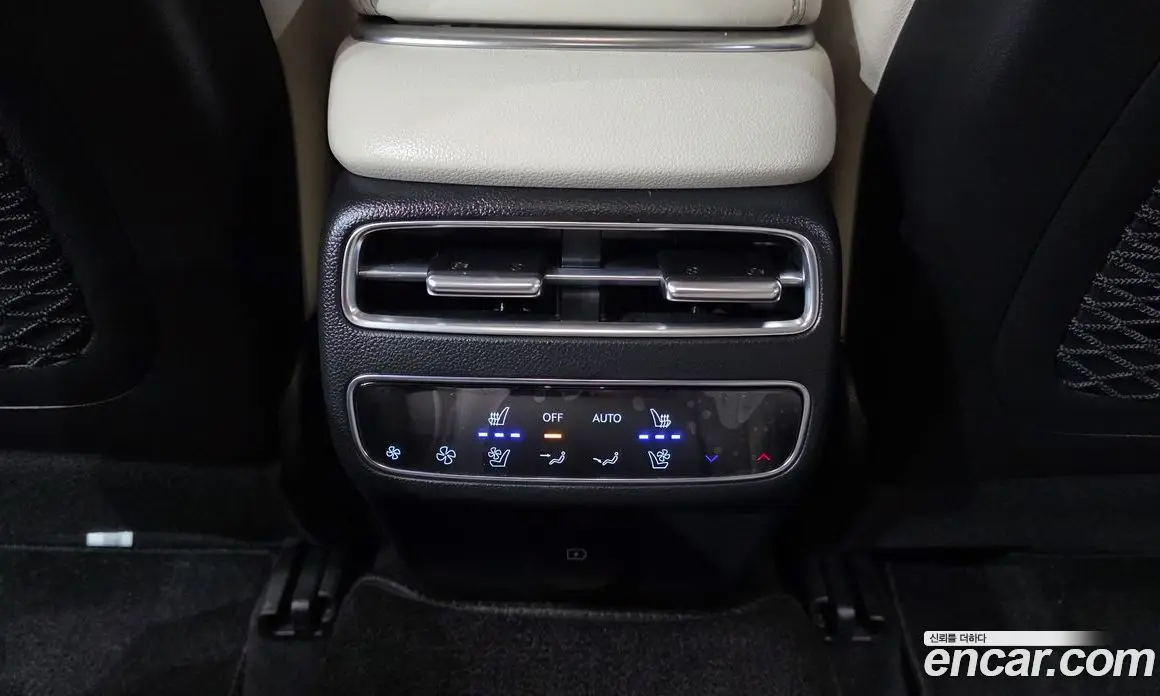 Genesis GV70 2024 2.5 автомат (гидро), фото 30 Genesis GV70 2024 2.5 автомат (гидро), фото 30