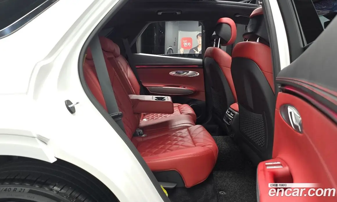 Genesis GV70 2024 2.5 автомат (гидро), фото 17