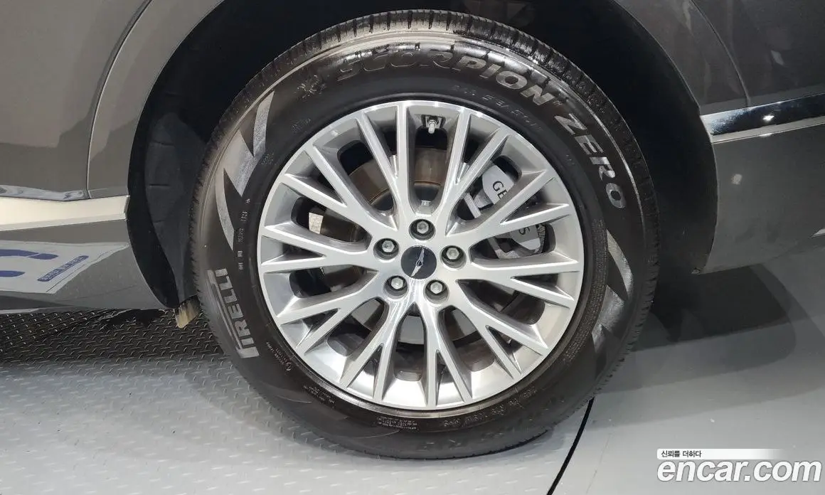 Genesis GV80 2024 2.5 автомат (гидро), фото 7 Genesis GV80 2024 2.5 автомат (гидро), фото 7