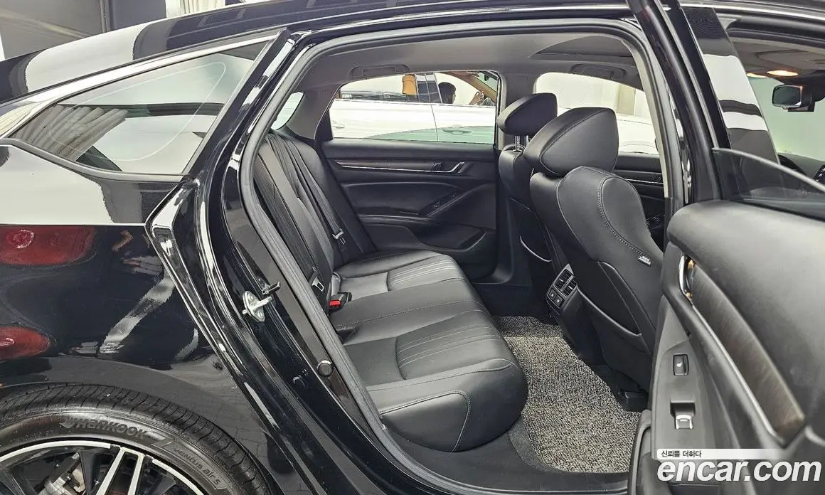 Honda Accord 2021 2.0 автомат (гидро), фото 12
