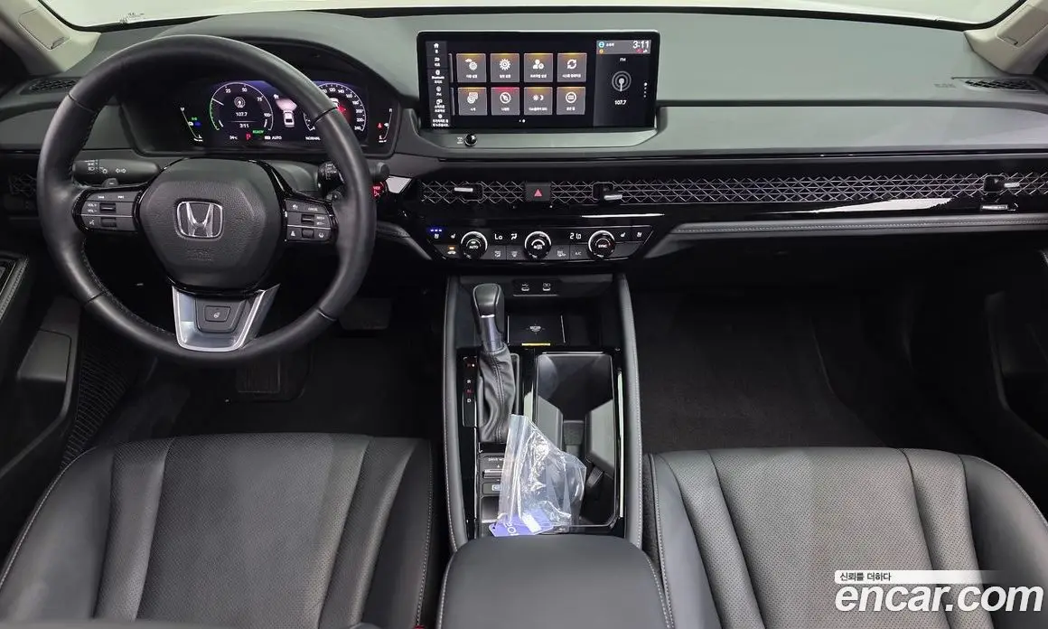 Honda Accord 2024 2.0 автомат (гидро), фото 10