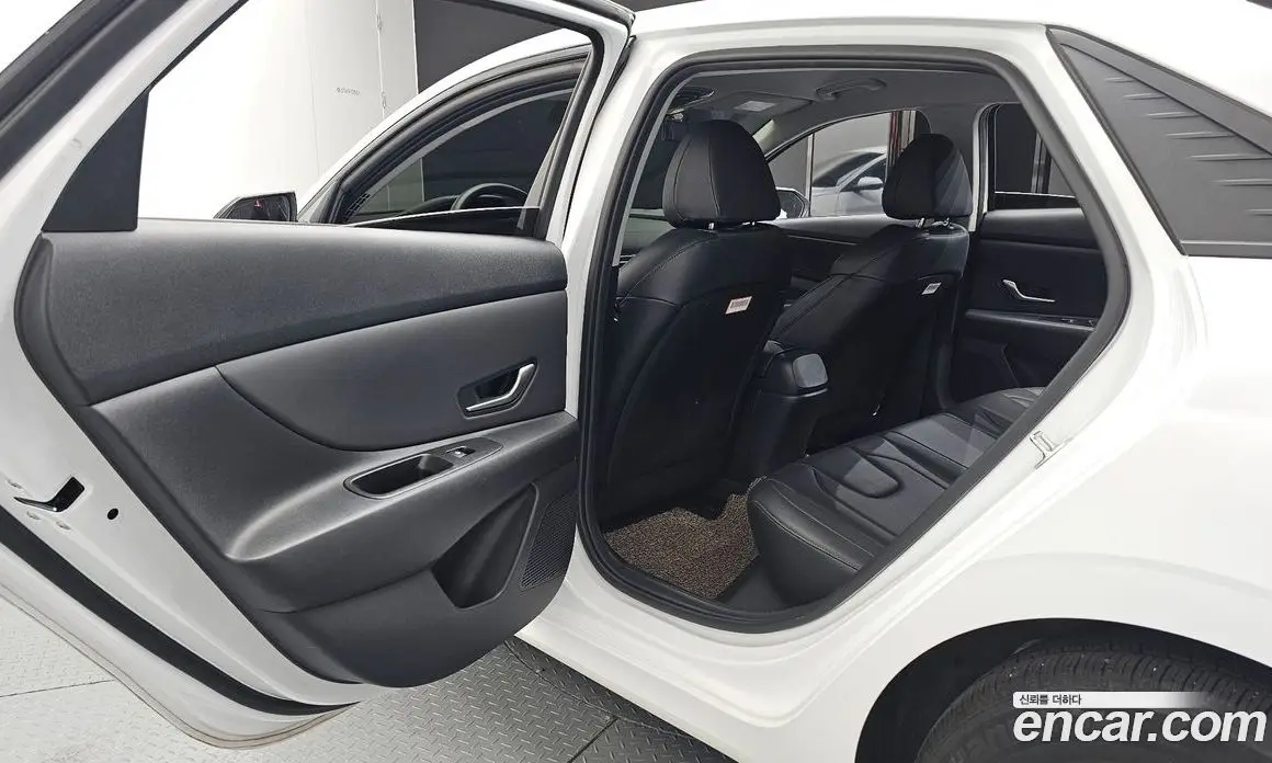 Hyundai Avante 2022 1.6 автомат (гидро), фото 17 Hyundai Avante 2022 1.6 автомат (гидро), фото 17
