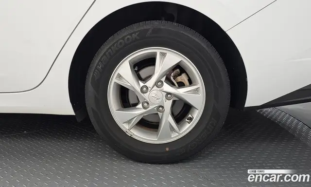 Hyundai Avante 2022 1.6 автомат (гидро), миниатюра 7 Hyundai Avante 2022 1.6 автомат (гидро), миниатюра 7