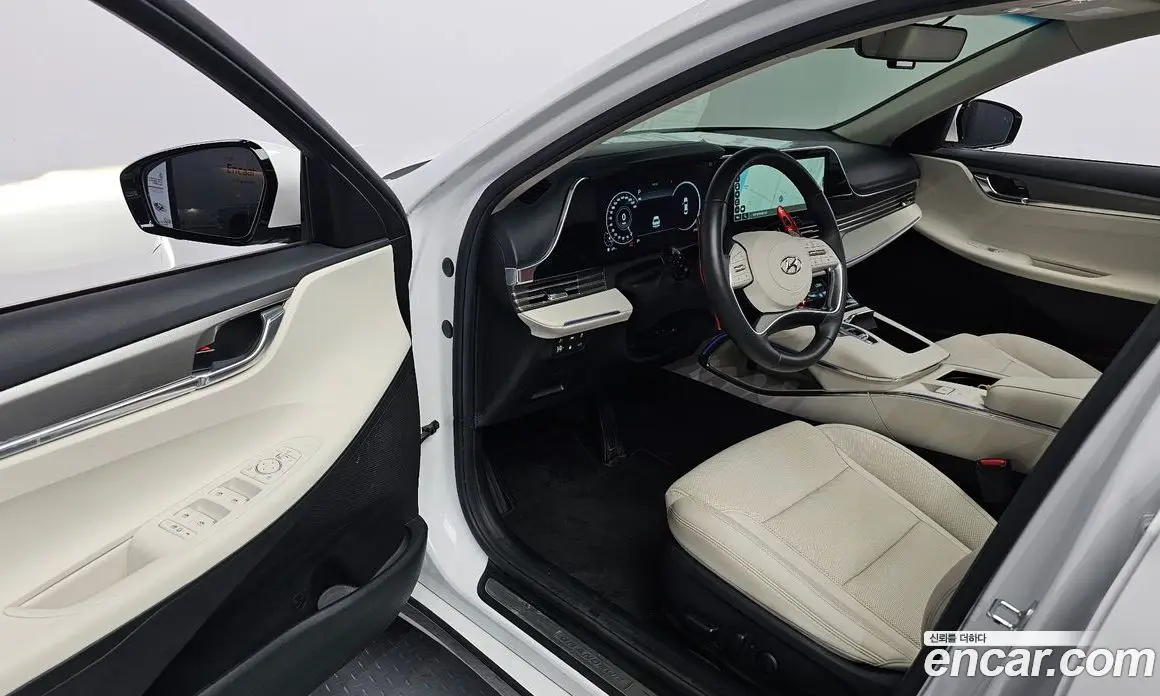 Hyundai Grandeur 2022 2.5 автомат (гидро), фото 17