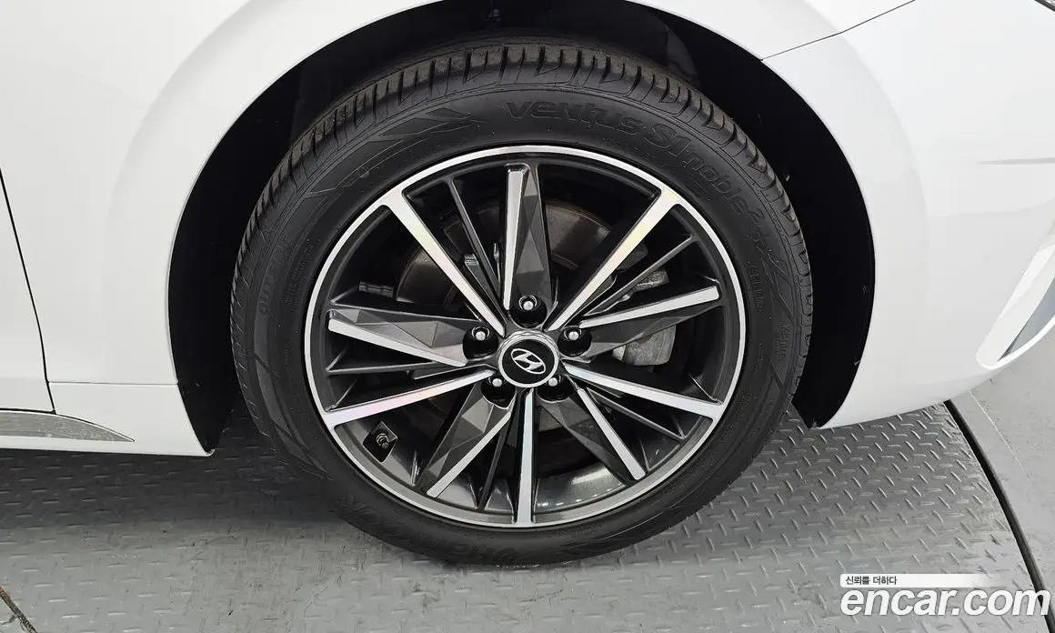 Hyundai Grandeur 2022 2.5 автомат (гидро), фото 7