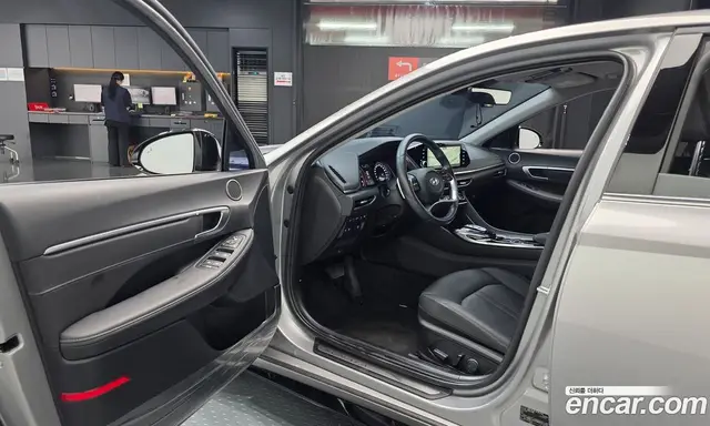 Hyundai Sonata 2021 2.0 автомат (гидро), миниатюра 10 Hyundai Sonata 2021 2.0 автомат (гидро), миниатюра 10