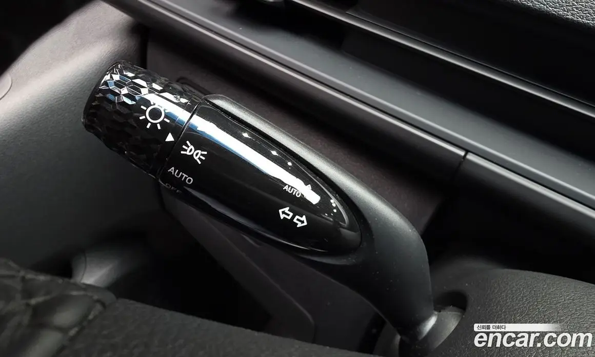 Hyundai Staria 2023 3.5 автомат (гидро), фото 22