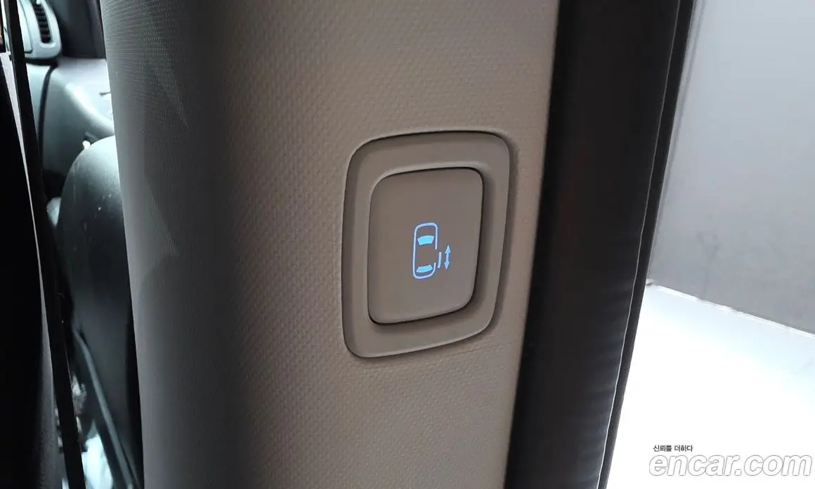 Hyundai Staria 2023 3.5 автомат (гидро), фото 31
