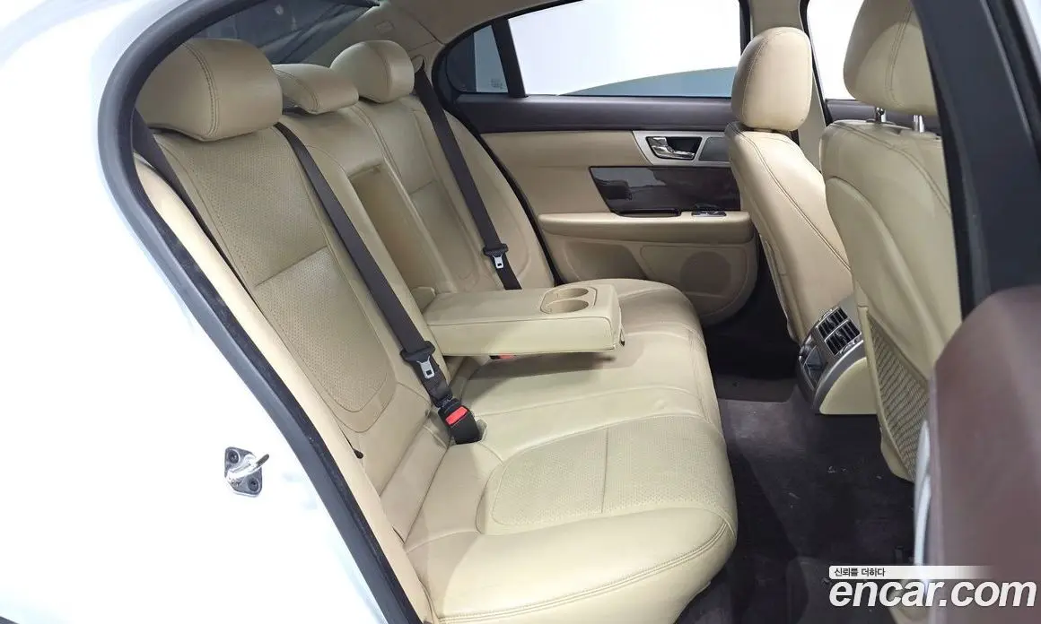 Jaguar XF 2011 3.0 автомат (гидро), фото 12 Jaguar XF 2011 3.0 автомат (гидро), фото 12