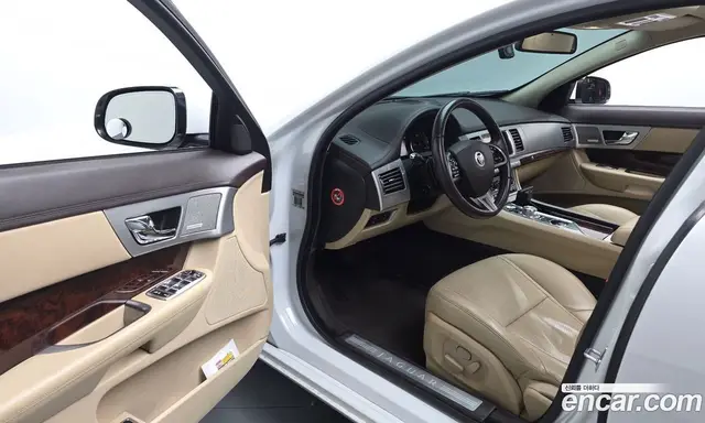 Jaguar XF 2011 3.0 автомат (гидро), миниатюра 10 Jaguar XF 2011 3.0 автомат (гидро), миниатюра 10