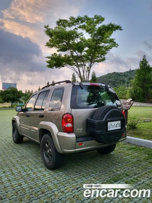 Jeep Cherokee 2003 3.7 автомат (гидро), фото 3 Jeep Cherokee 2003 3.7 автомат (гидро), фото 3