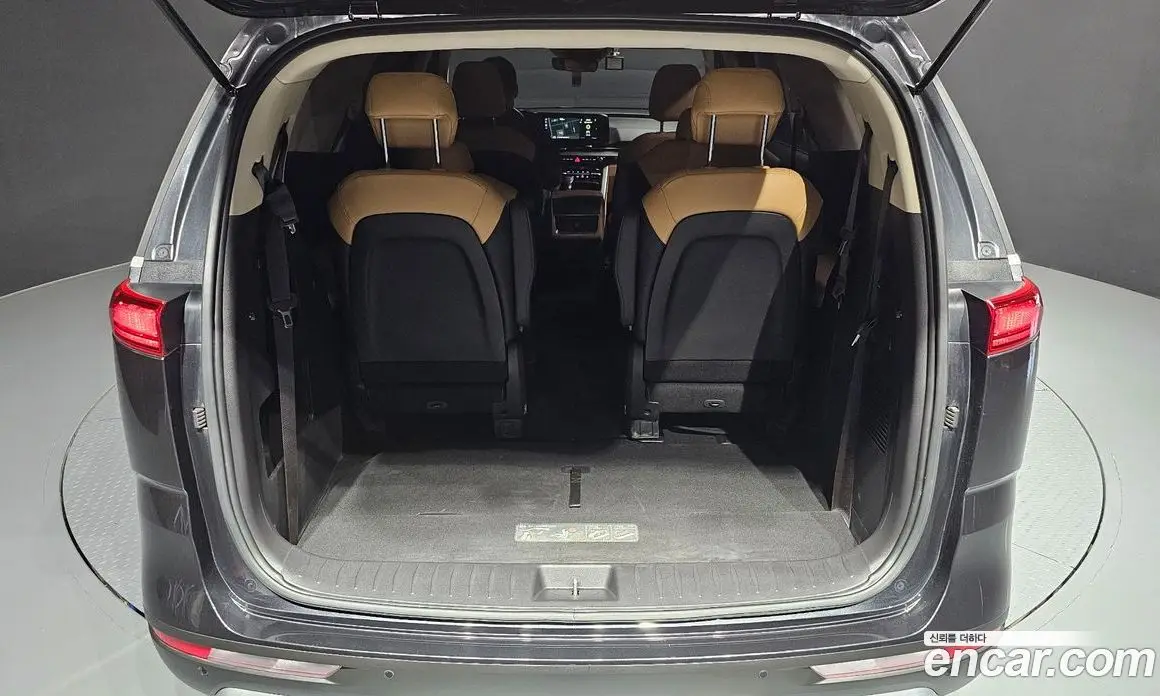 Kia Carnival 2023 2.2 автомат (гидро), фото 26
