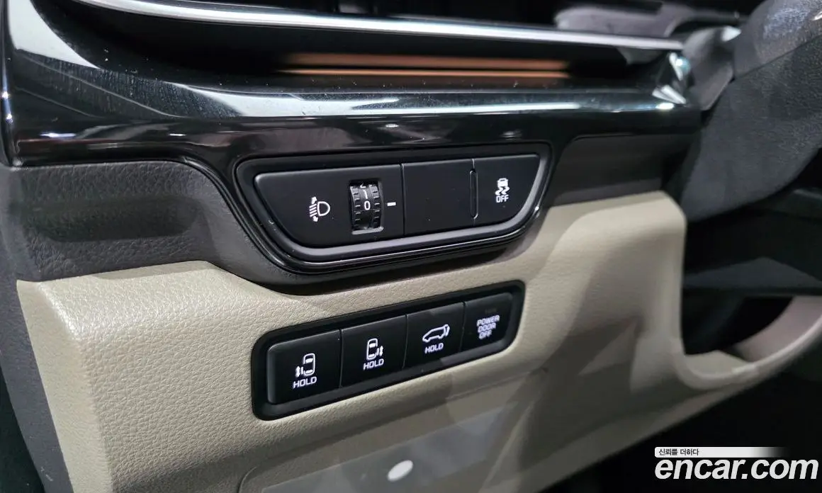 Kia Carnival 2024 1.6 автомат (гидро), фото 18