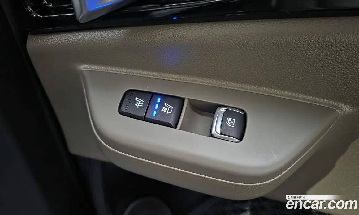 Kia Carnival 2024 1.6 автомат (гидро), фото 28