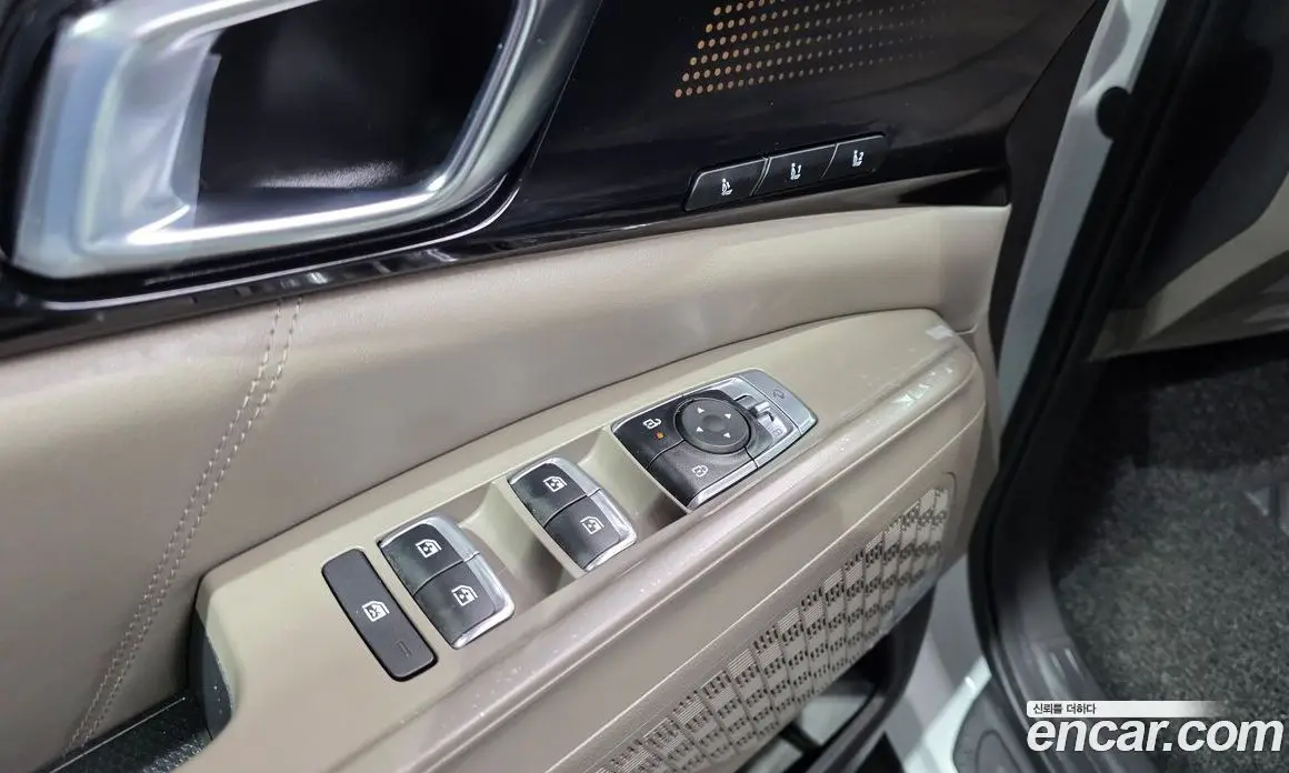 Kia Carnival 2024 1.6 автомат (гидро), фото 29