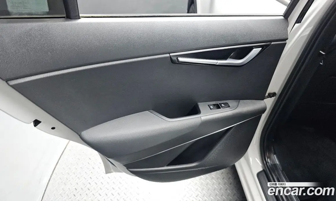 Kia Niro 2022 1.6 автомат (гидро), фото 15
