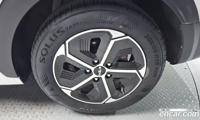 Kia Niro 2022 1.6 автомат (гидро), миниатюра 7