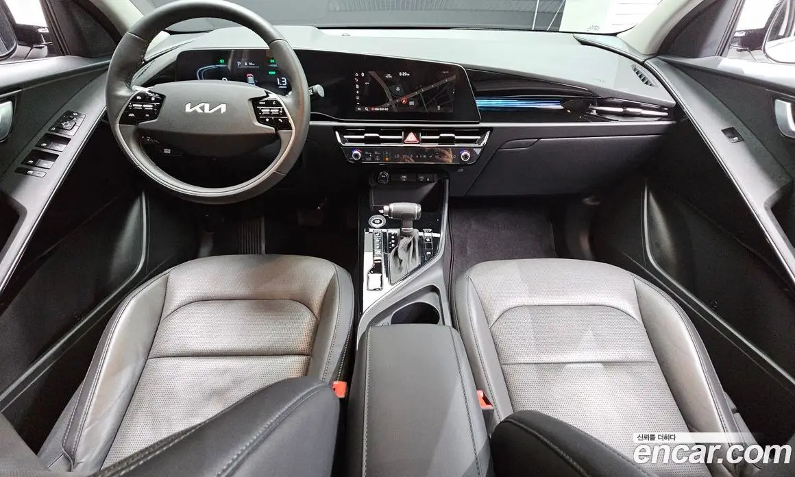 Kia Niro 2022 1.6 автомат (гидро), фото 10