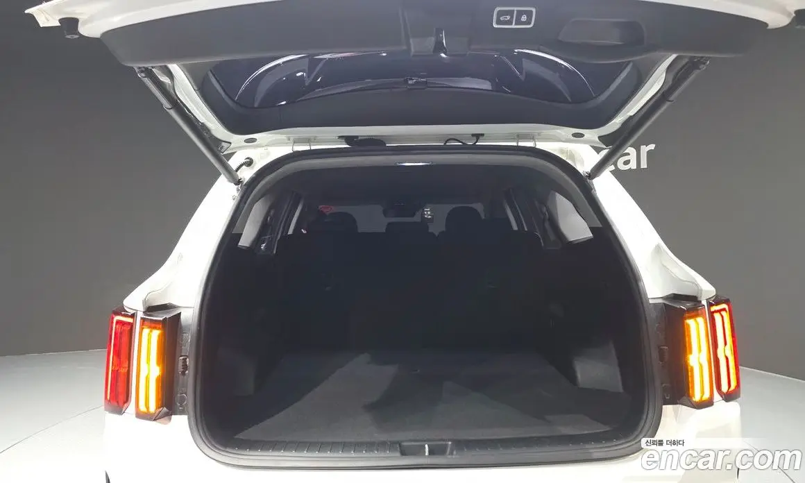 Kia Sorento 2022 2.2 автомат (гидро), фото 26