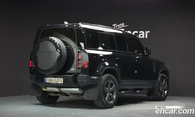 Land Rover Defender 2022 3.0 автомат (гидро), миниатюра 2
