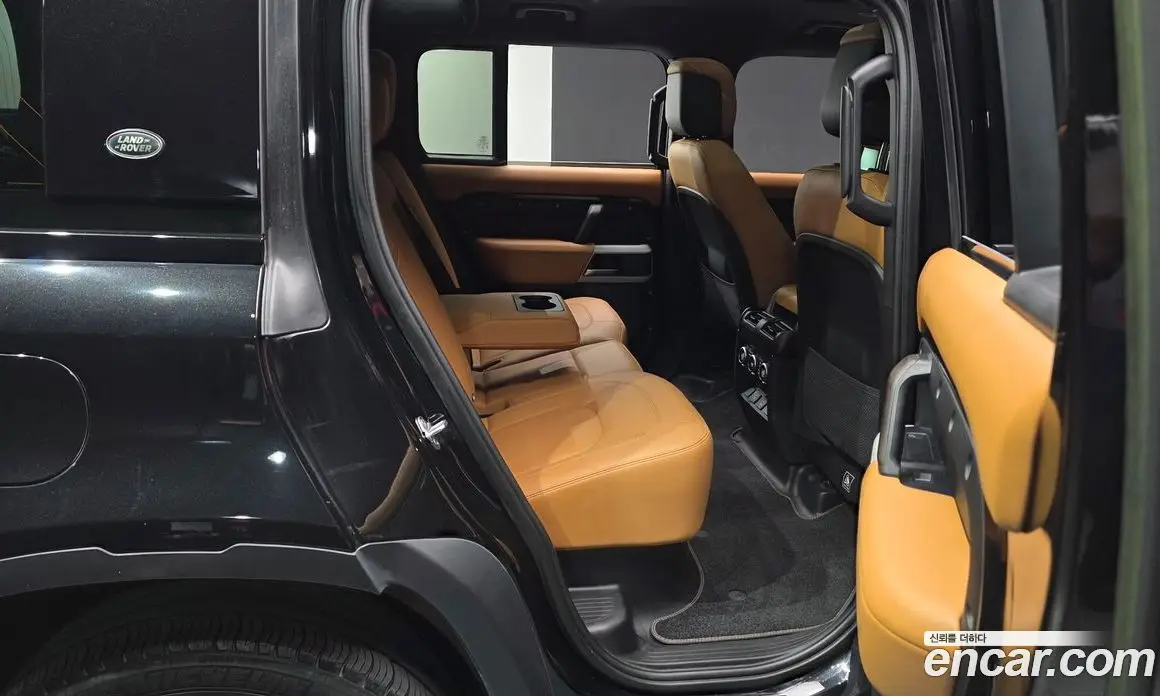 Land Rover Defender 2022 3.0 автомат (гидро), фото 17