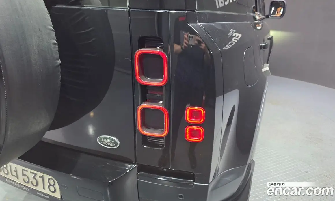 Land Rover Defender 2022 3.0 автомат (гидро), фото 9