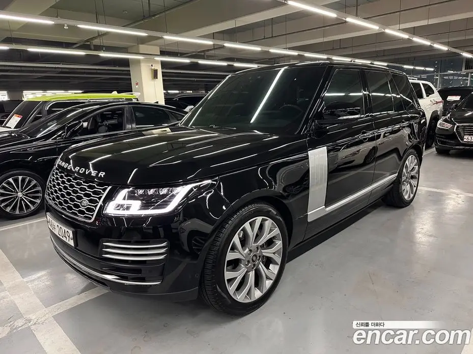 Land Rover Range Rover 2018 4.4 автомат (гидро), фото 1 Land Rover Range Rover 2018 4.4 автомат (гидро), фото 1