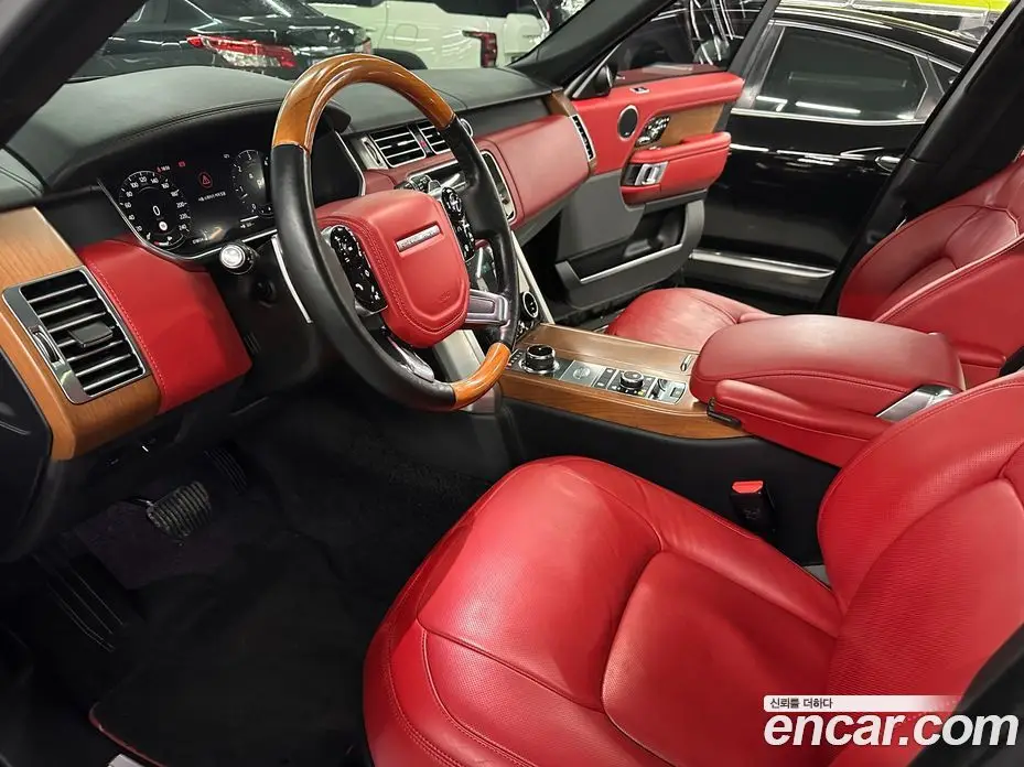Land Rover Range Rover 2018 4.4 автомат (гидро), фото 11 Land Rover Range Rover 2018 4.4 автомат (гидро), фото 11