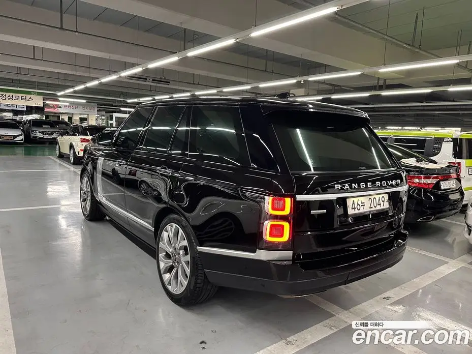 Land Rover Range Rover 2018 4.4 автомат (гидро), фото 4 Land Rover Range Rover 2018 4.4 автомат (гидро), фото 4