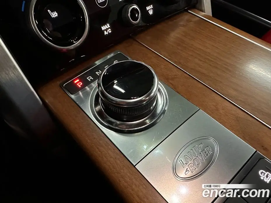 Land Rover Range Rover 2018 4.4 автомат (гидро), фото 10 Land Rover Range Rover 2018 4.4 автомат (гидро), фото 10