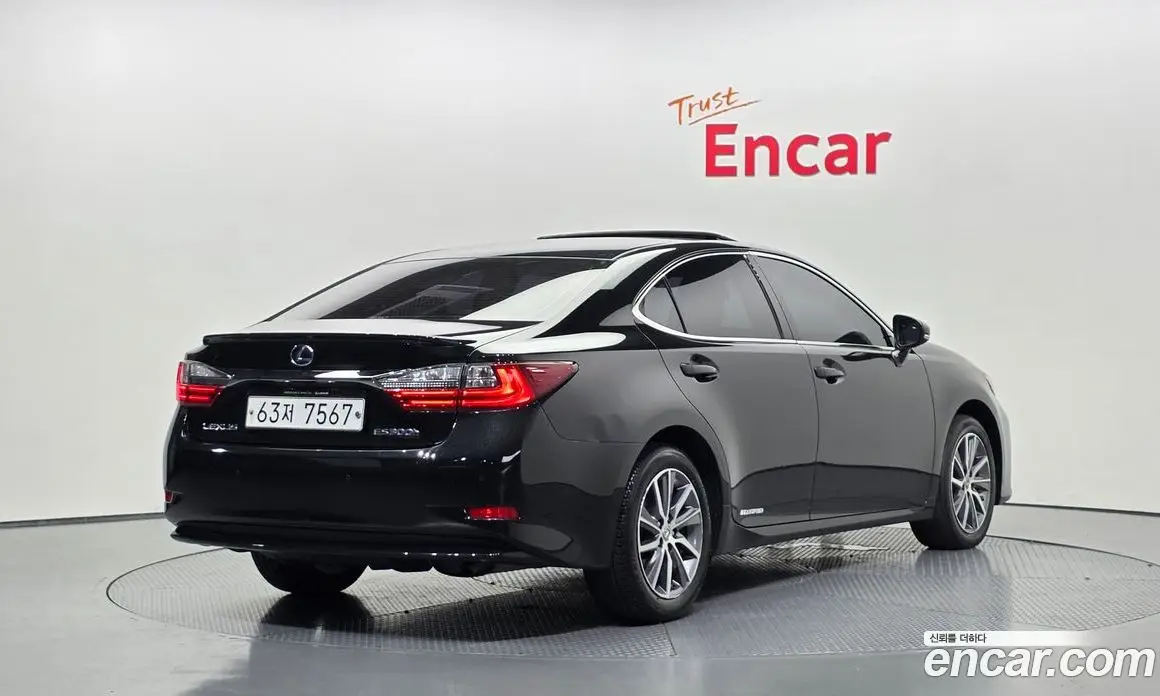 Lexus ES 2018 2.5 автомат (гидро), фото 2 Lexus ES 2018 2.5 автомат (гидро), фото 2