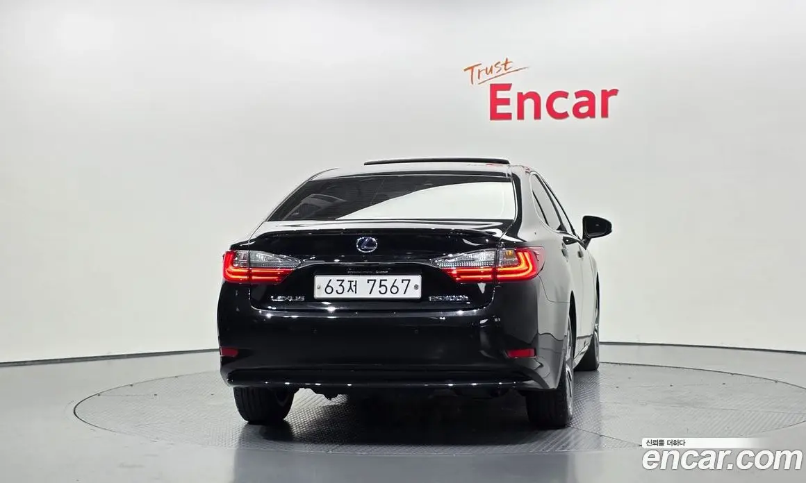Lexus ES 2018 2.5 автомат (гидро), фото 4 Lexus ES 2018 2.5 автомат (гидро), фото 4