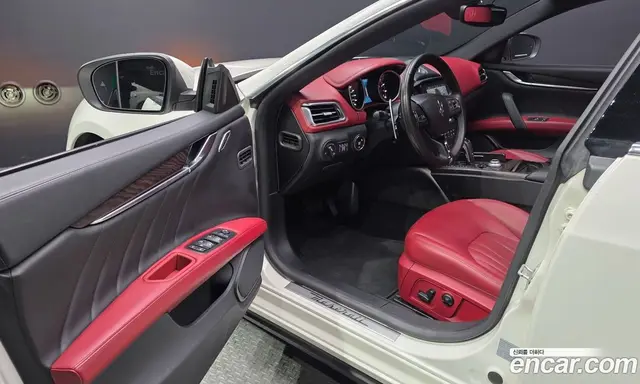 Maserati Ghibli 2019 3.0 автомат (гидро), миниатюра 12