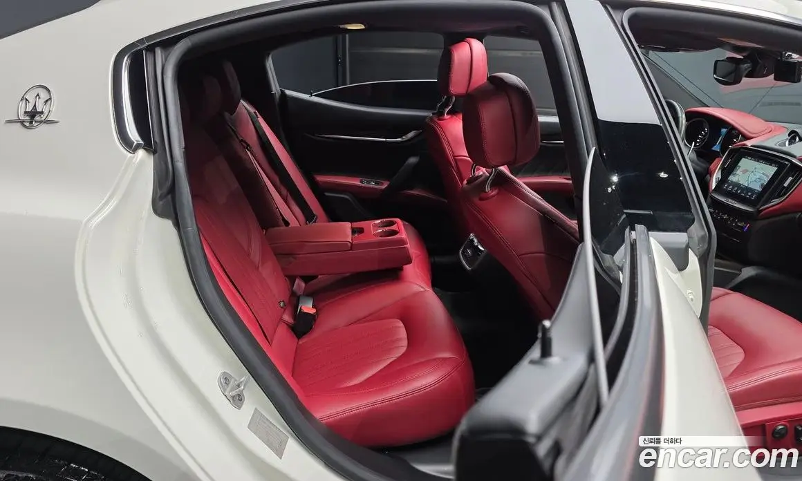 Maserati Ghibli 2019 3.0 автомат (гидро), фото 17