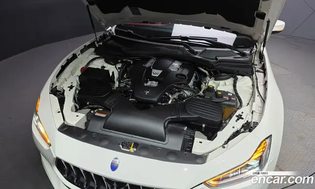 Maserati Ghibli 2019 3.0 автомат (гидро), миниатюра 5