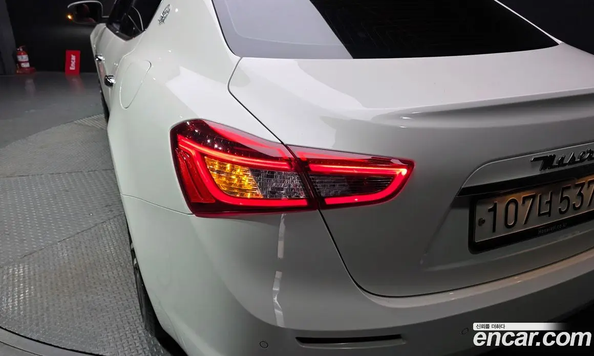 Maserati Ghibli 2019 3.0 автомат (гидро), фото 8