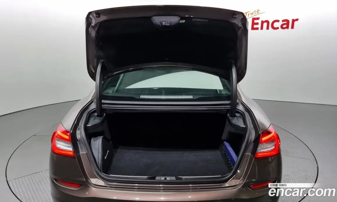 Maserati Quattroporte 2013 3.8 автомат (гидро), фото 20 Maserati Quattroporte 2013 3.8 автомат (гидро), фото 20