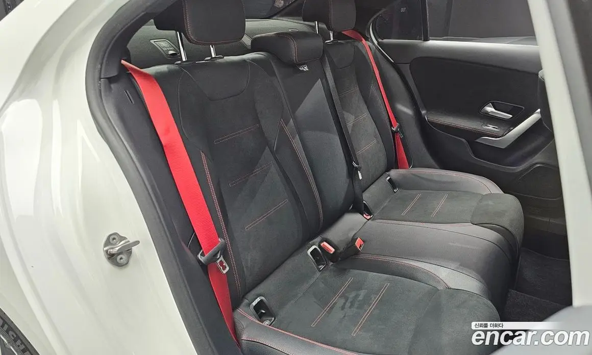 Mercedes-Benz A-Class 2021 2.0 автомат (гидро), фото 17