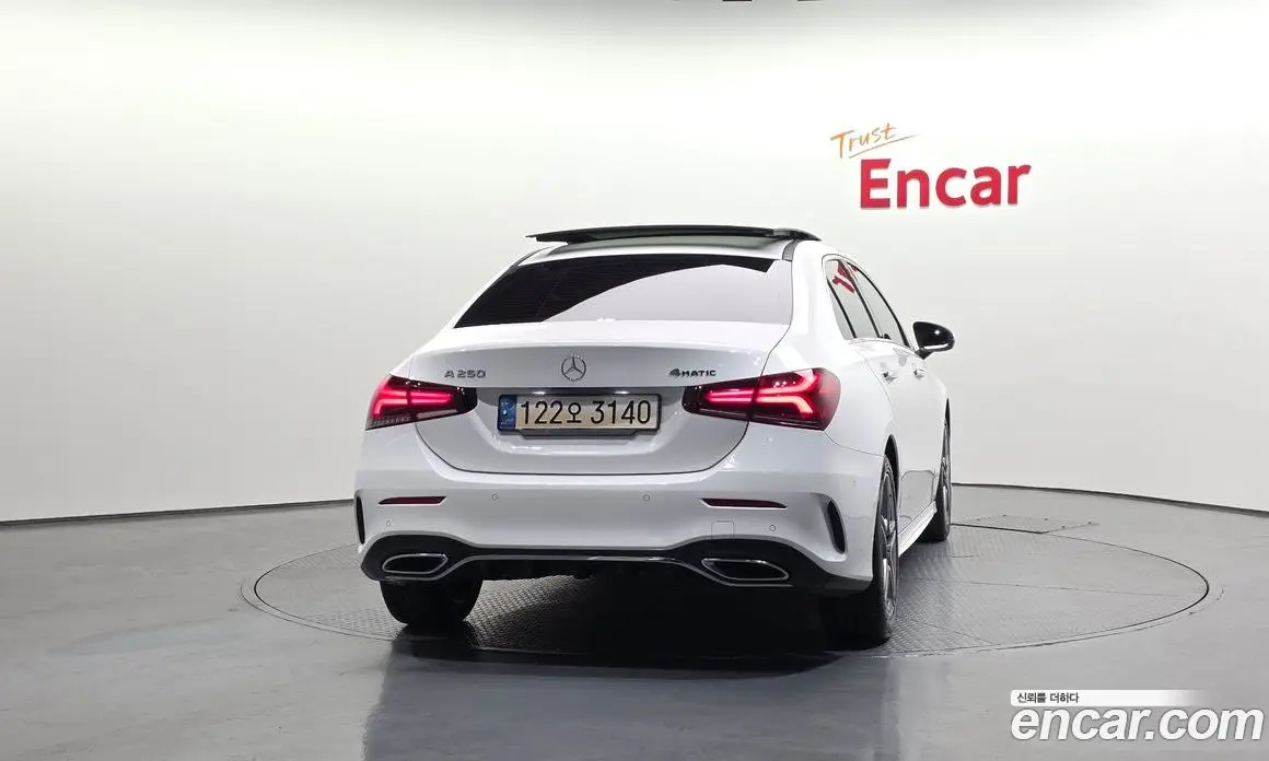 Mercedes-Benz A-Class 2022 2.0 автомат (гидро), фото 4