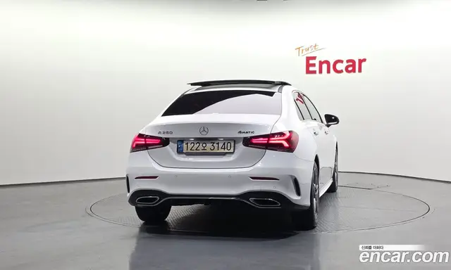 Mercedes-Benz A-Class 2022 2.0 автомат (гидро), миниатюра 4