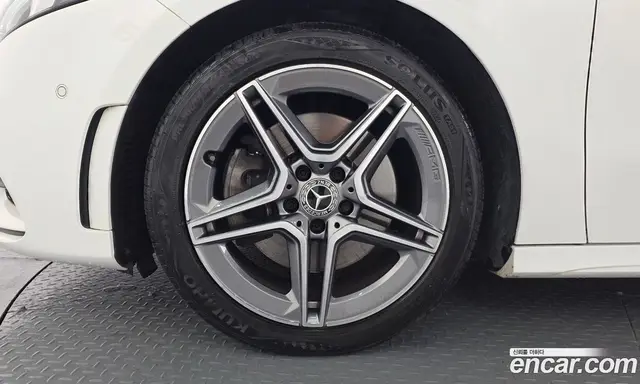 Mercedes-Benz A-Class 2022 2.0 автомат (гидро), миниатюра 5