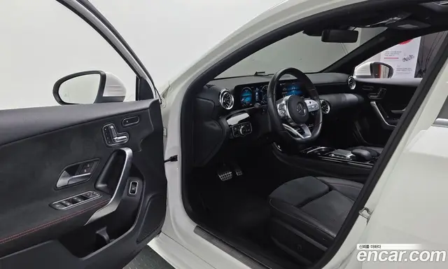 Mercedes-Benz A-Class 2022 2.0 автомат (гидро), миниатюра 10