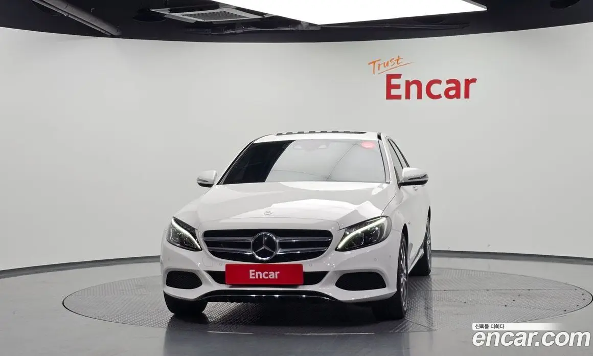 Mercedes-Benz C-Class 2018 2.0 автомат (гидро), фото 3 Mercedes-Benz C-Class 2018 2.0 автомат (гидро), фото 3