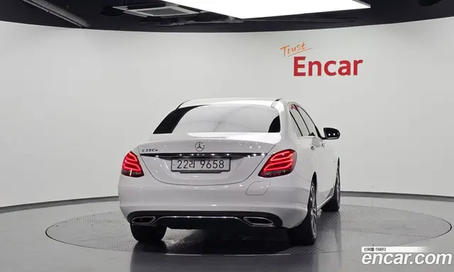 Mercedes-Benz C-Class 2018 2.0 автомат (гидро), миниатюра 4 Mercedes-Benz C-Class 2018 2.0 автомат (гидро), миниатюра 4