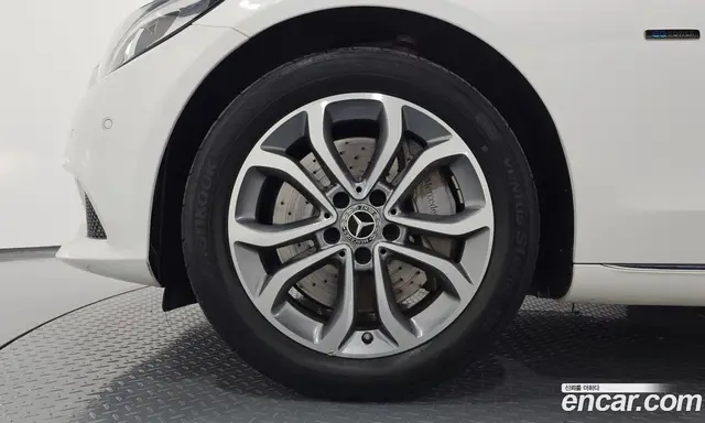 Mercedes-Benz C-Class 2018 2.0 автомат (гидро), миниатюра 5 Mercedes-Benz C-Class 2018 2.0 автомат (гидро), миниатюра 5
