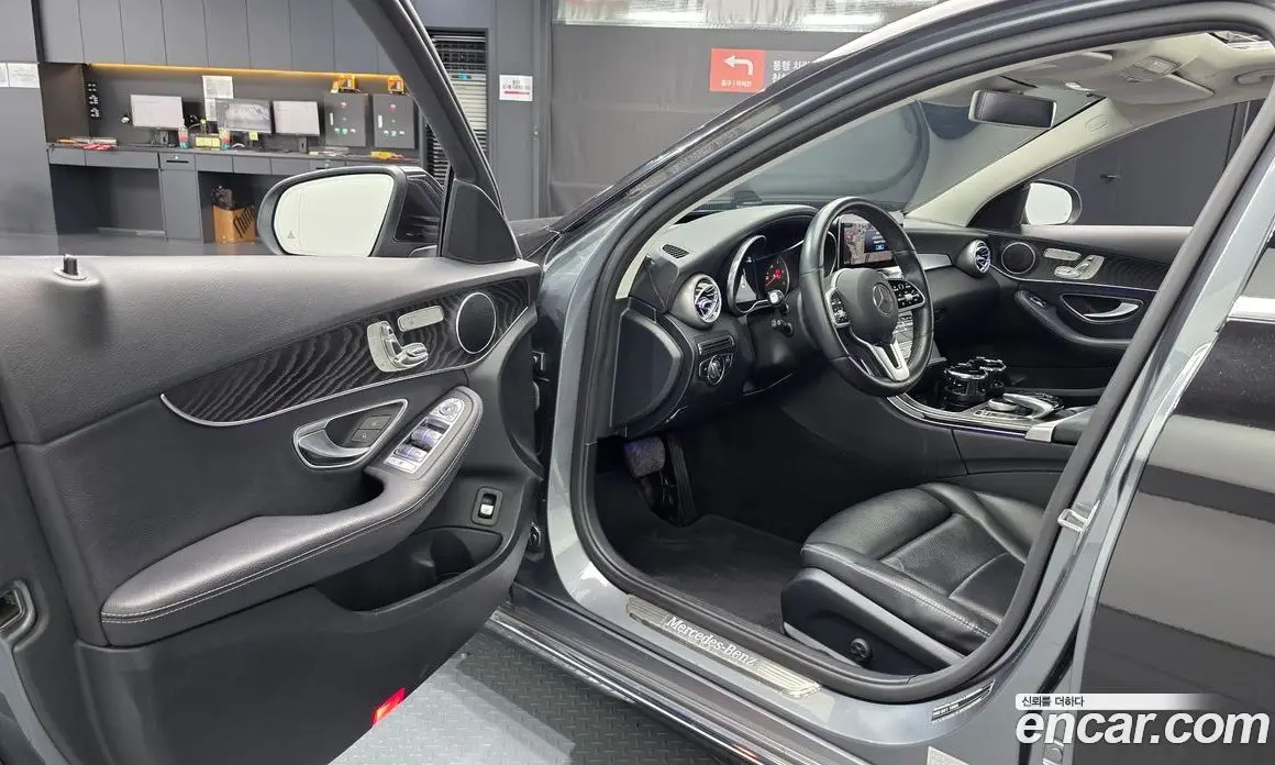 Mercedes-Benz C-Class 2019 1.9 автомат (гидро), фото 12